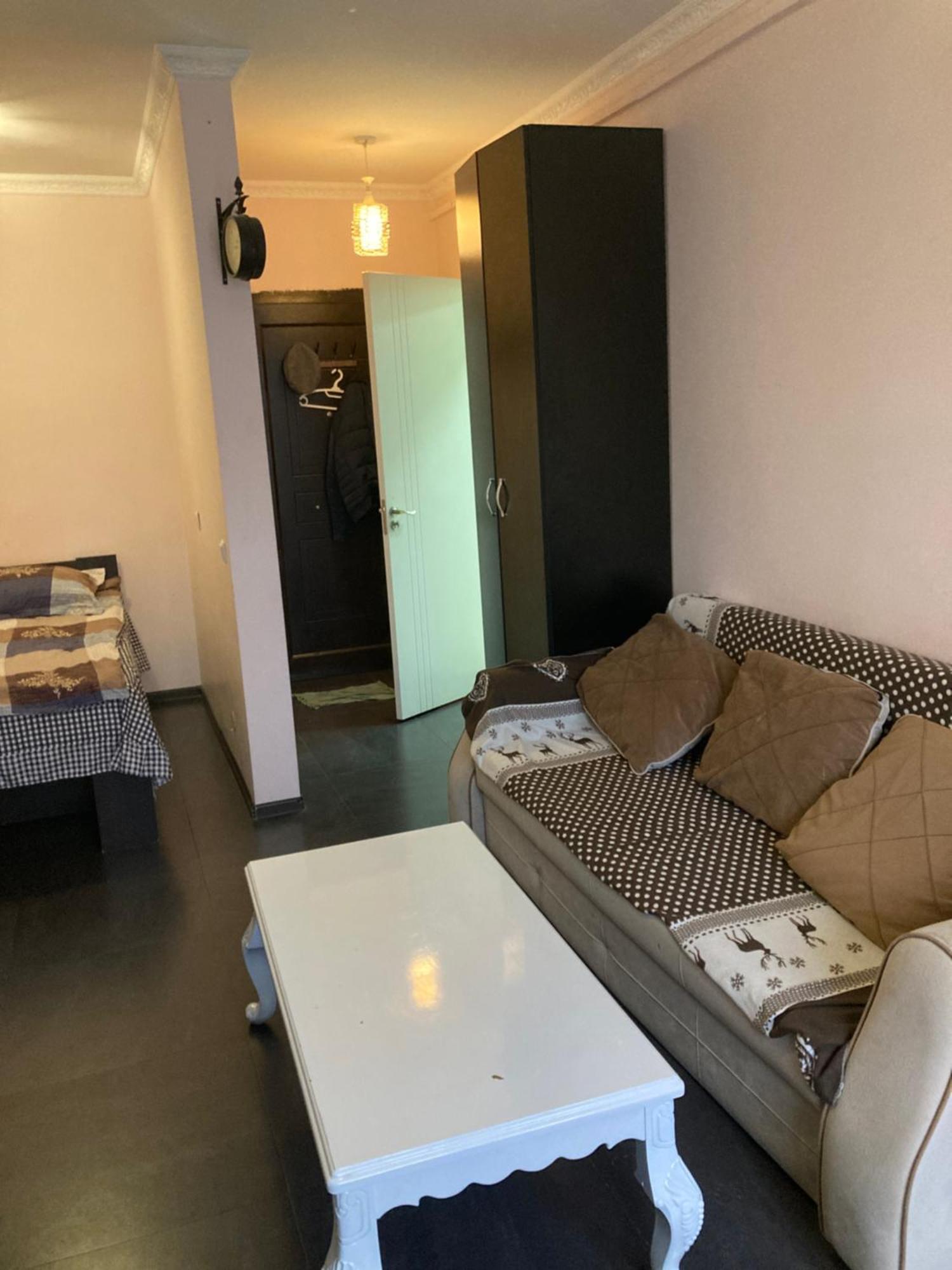 Dirsi Appartement Tbilisi Buitenkant foto